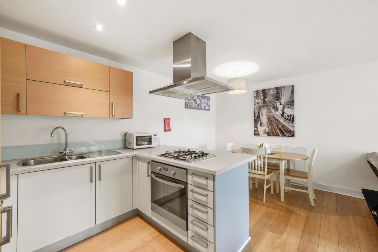 Luxnightzz - Two Bed - Close To North Station And Hospital Colchester Esterno foto