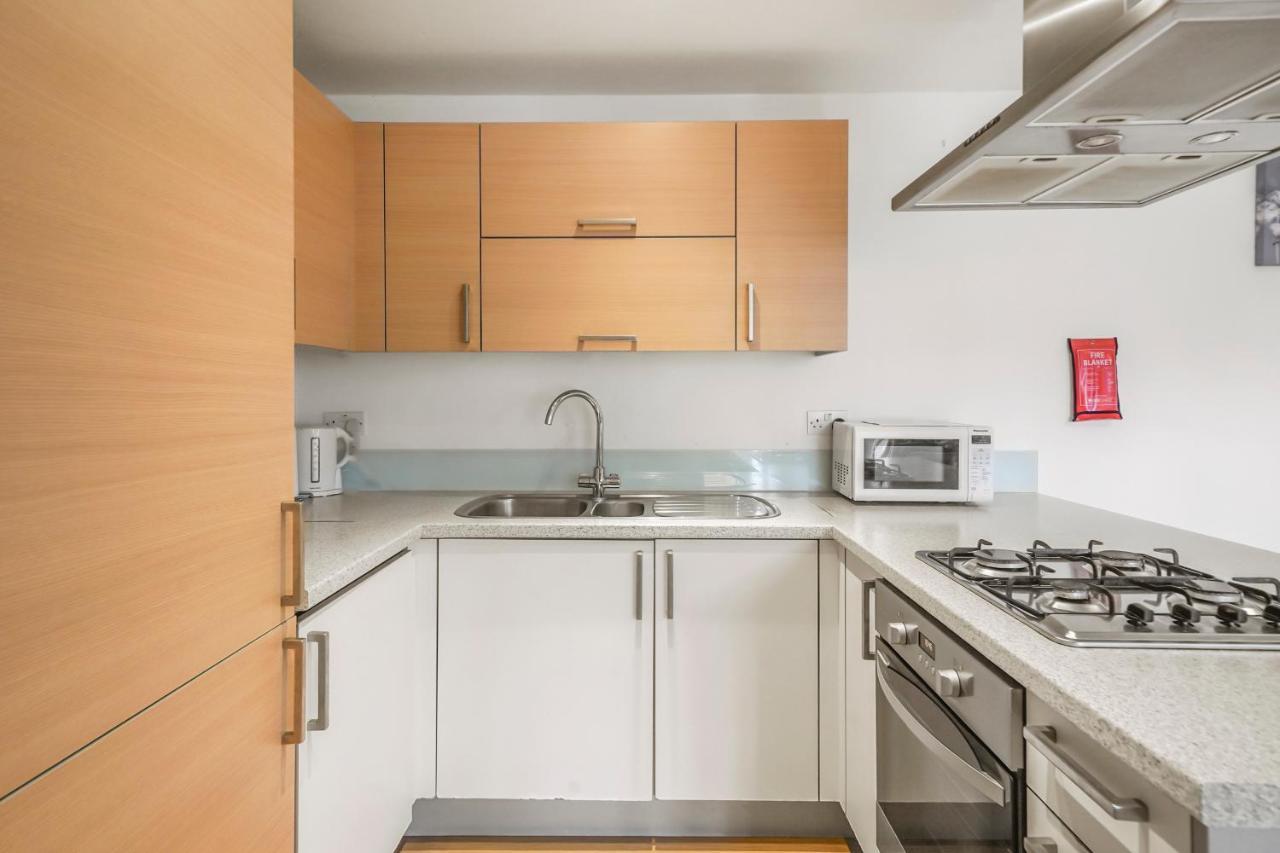 Luxnightzz - Two Bed - Close To North Station And Hospital Colchester Esterno foto