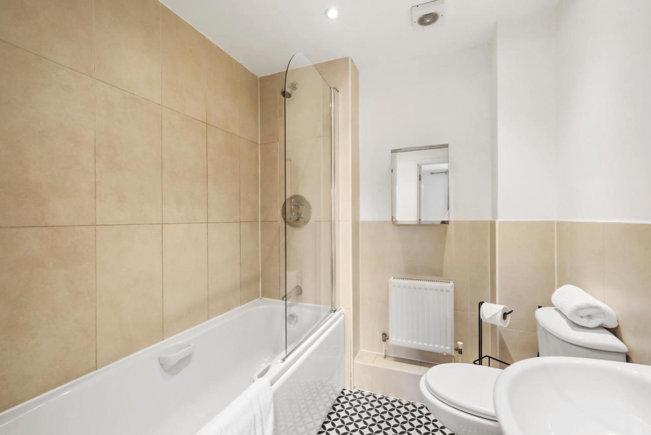 Luxnightzz - Two Bed - Close To North Station And Hospital Colchester Esterno foto