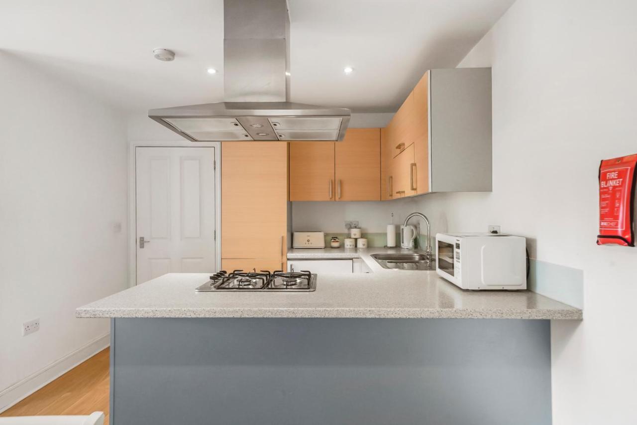 Luxnightzz - Two Bed - Close To North Station And Hospital Colchester Esterno foto