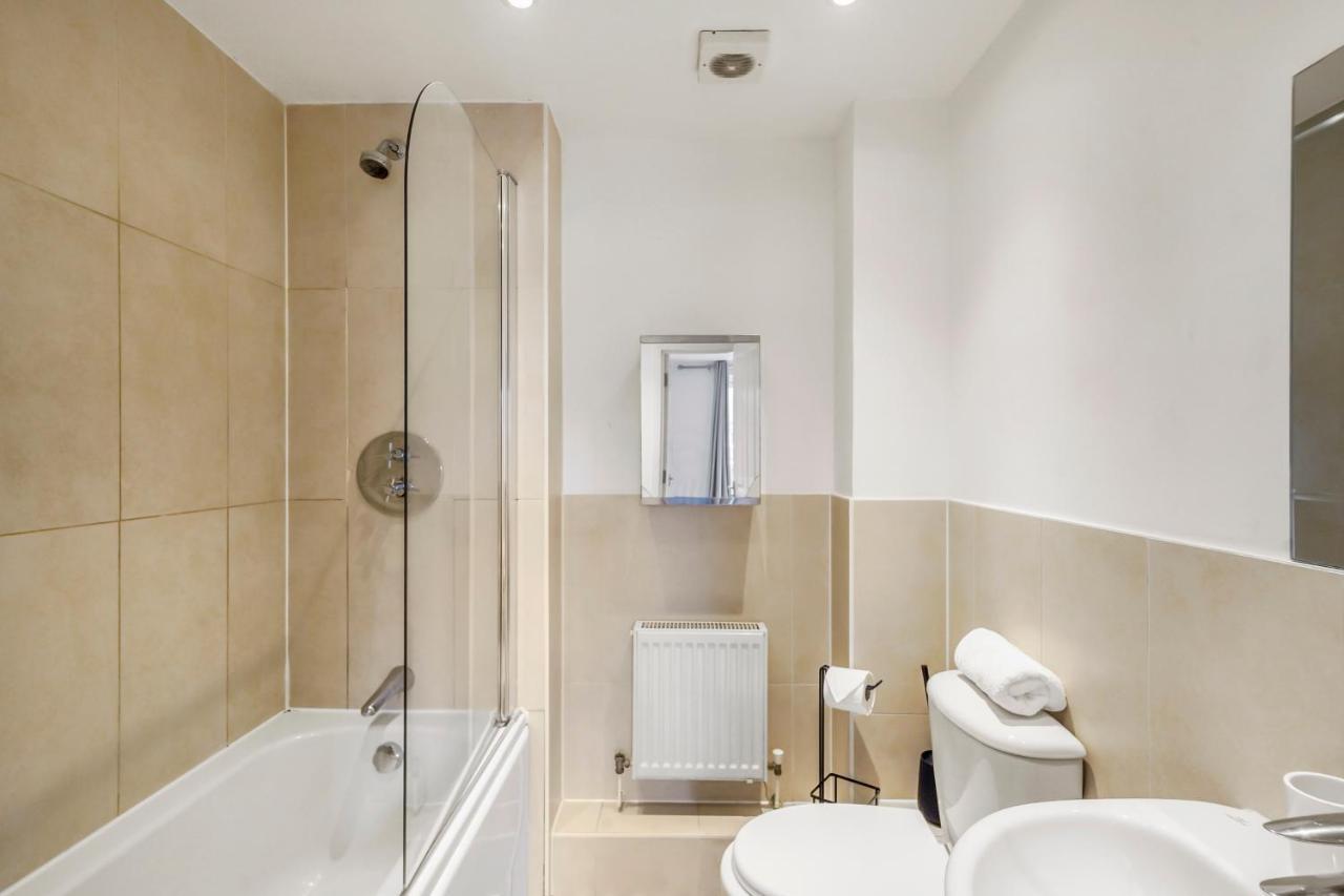 Luxnightzz - Two Bed - Close To North Station And Hospital Colchester Esterno foto
